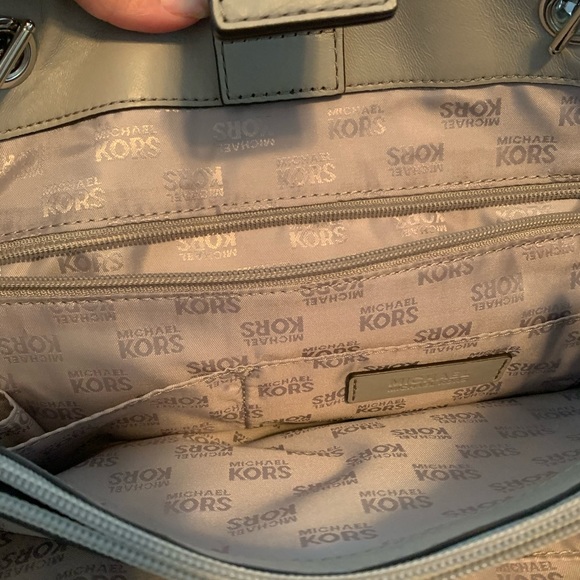 Michael Kors handbag - Picture 6 of 8